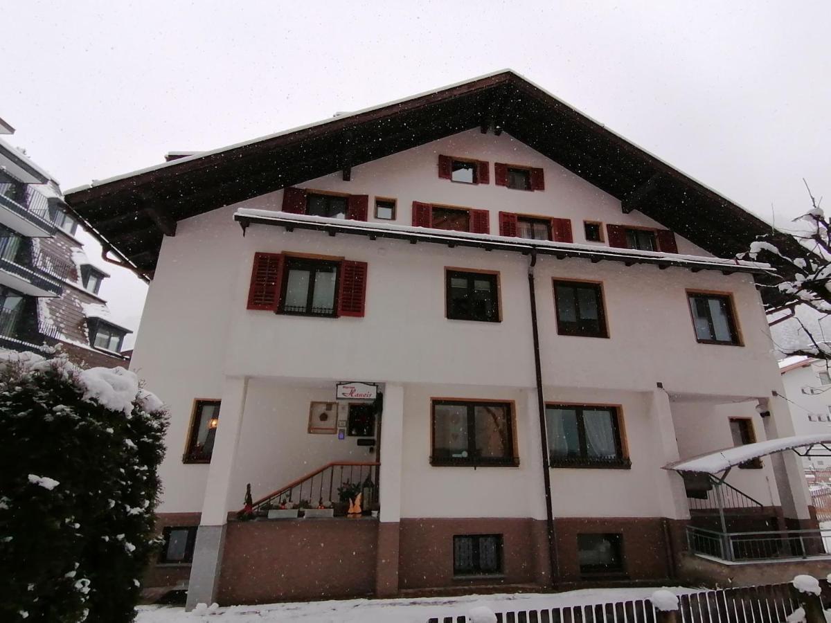Haus Marion Haueis 호텔 장크트안톤암아를베르크 외부 사진